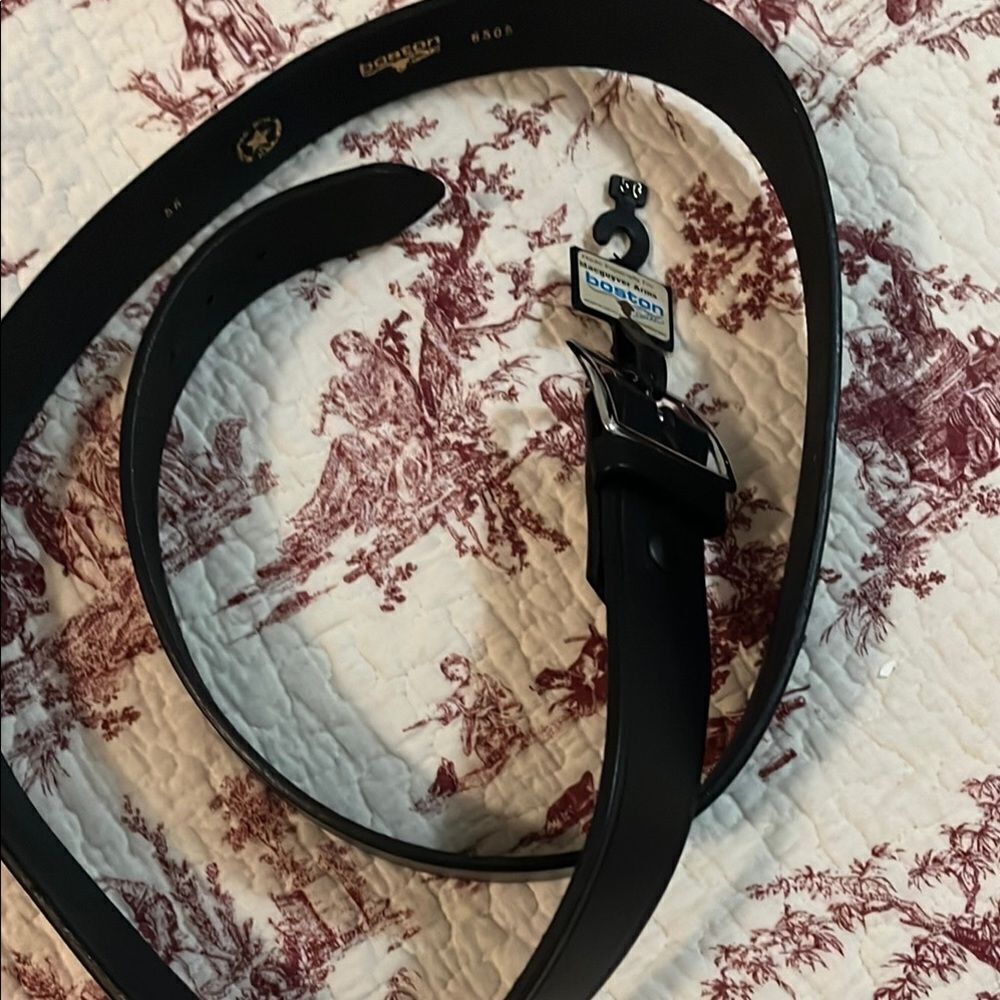 Boston leather belt